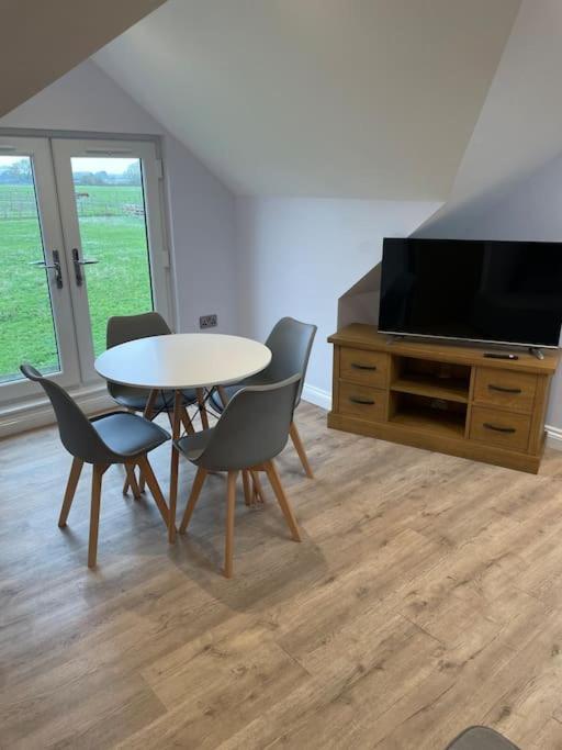 Appaloosa Suite With Amazing Views Of Stud Farm. Driffield Bagian luar foto